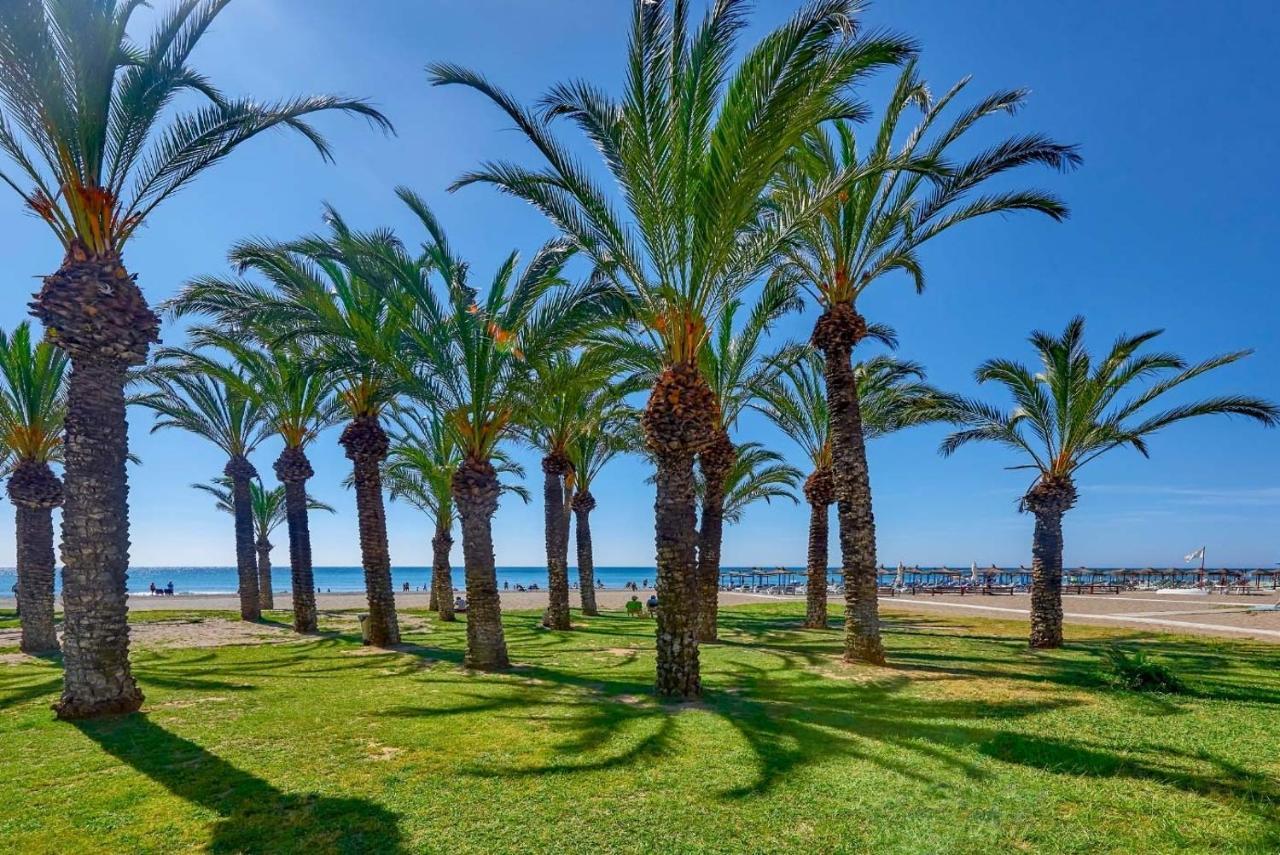 Bianca Chic Studio - Carihuela Beach At 300M Торремолинос Экстерьер фото